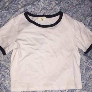 cropped white t shirt